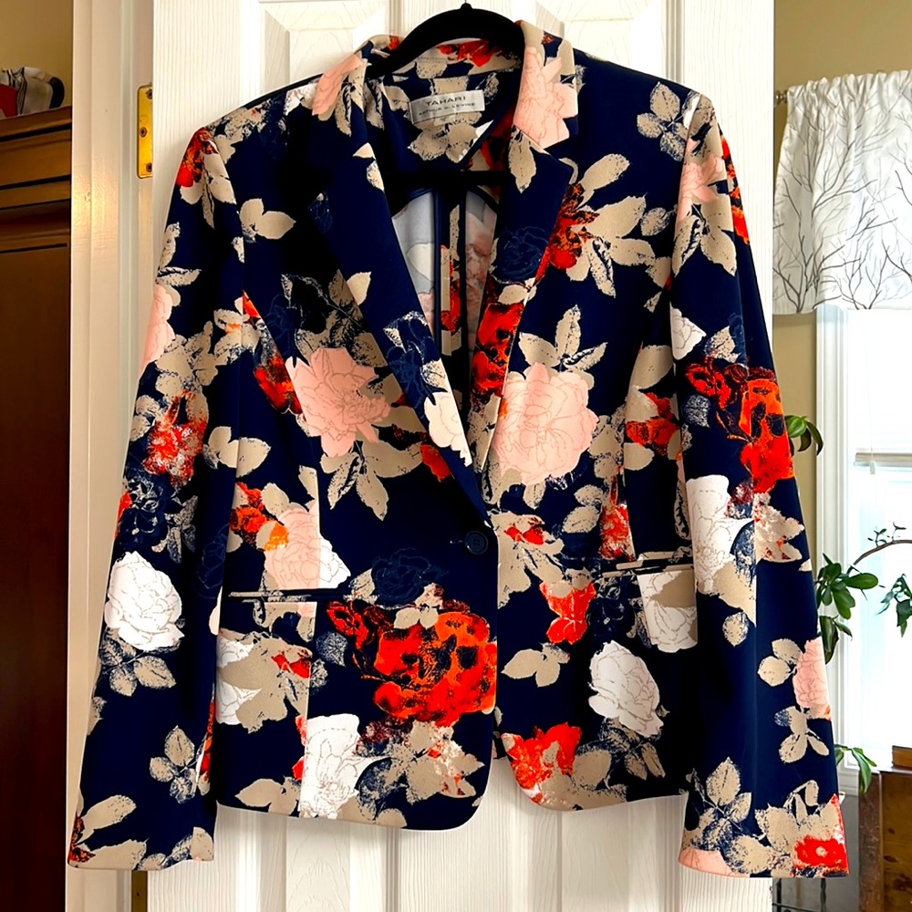 Tahari Blue flower Blazer